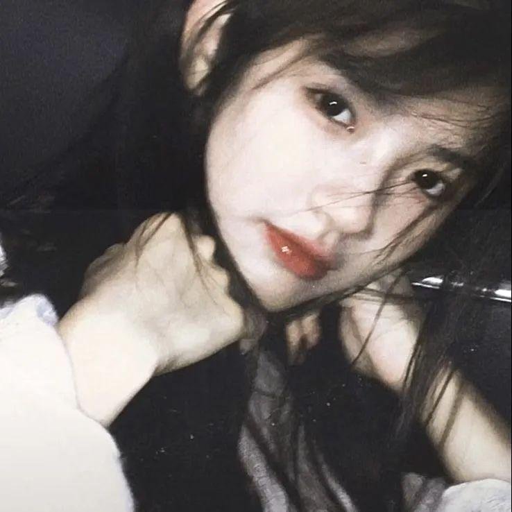 小姐嬉春